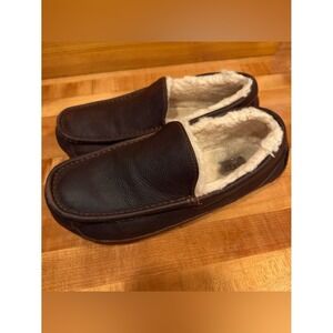UGG Men's Ascot Leather Slippers sz 10